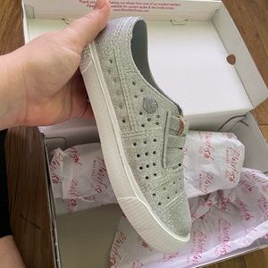 Youth girls Blowfish NWT silver sparkle shoes